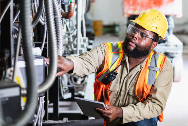 Best Affordable Emergency Electrician  in Austintown, OH